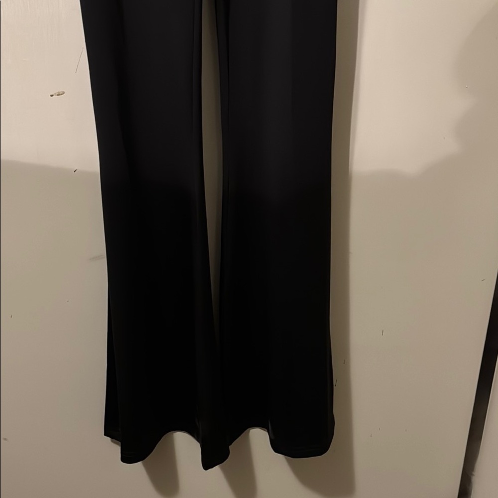 Bebe Black Sleeveless Jumpsuit with High Neckline & Ring Detail Sz XXS - Picture 4 of 9